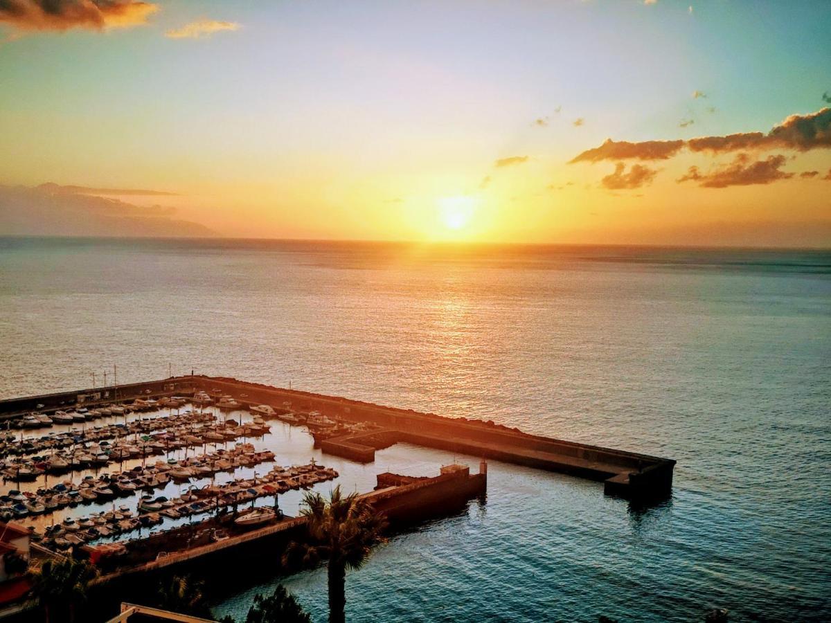 Magnificent Apt. With Sea View, Cliff & Marina サンティアゴ・デル・テイデ エクステリア 写真